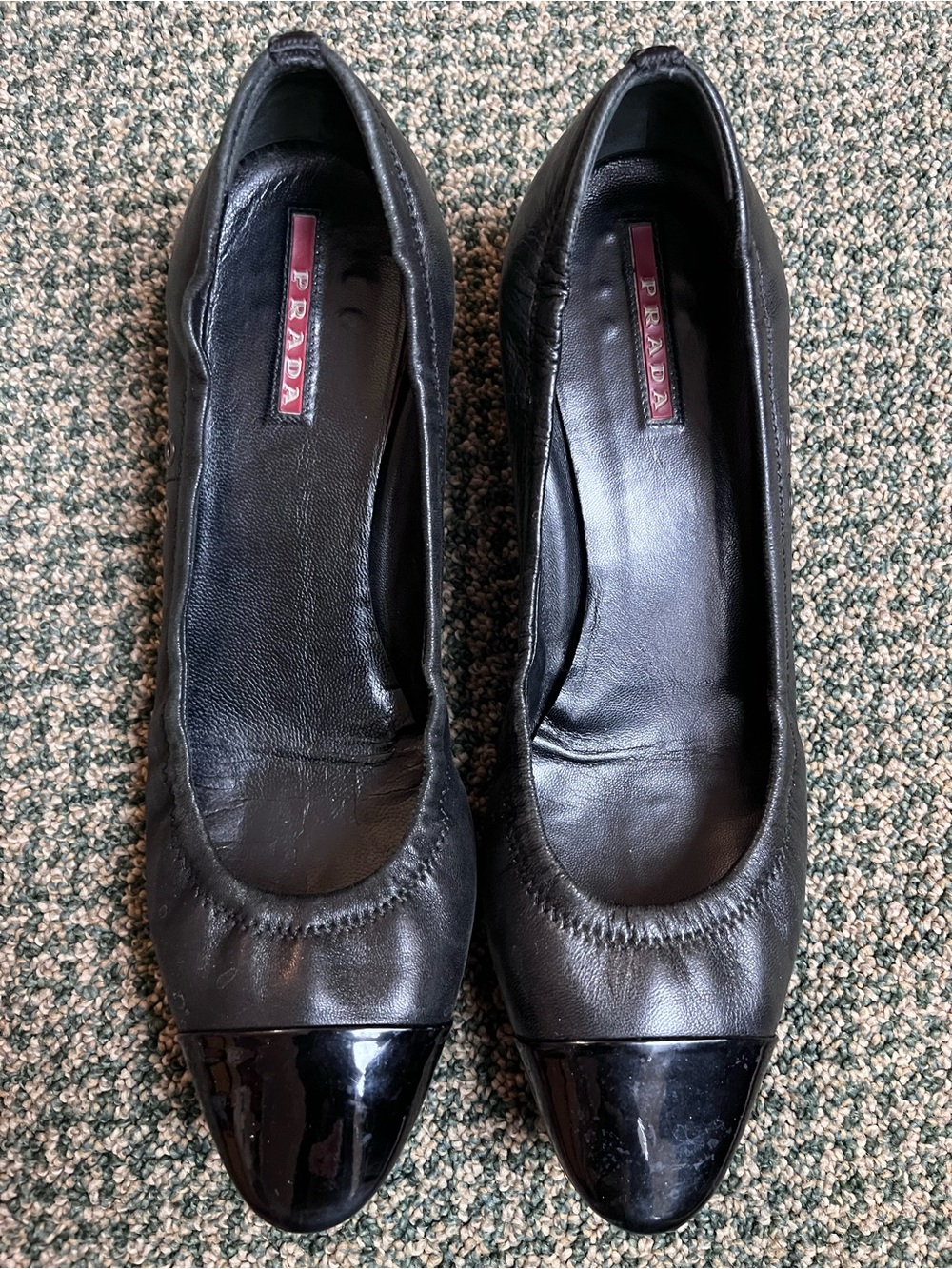Prada Black Leather Kitten Heels with Patent Cap-Toe sz 39